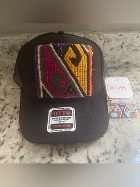 Orijinal Design Black Colorful Kilim Patch Trucker Hat NEW WITH TAGS